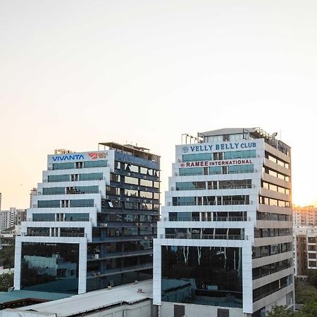 Отель Ramee International Сурат Экстерьер фото