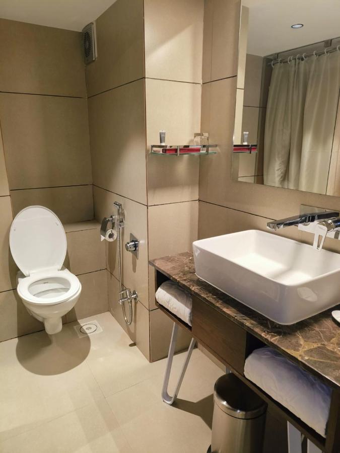 Отель Ramee International Сурат Экстерьер фото